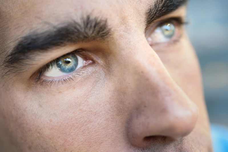 ما أكثر ألوان عيون البشر ندرة؟ وأيها أكثر جاذبية؟