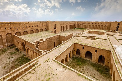 420px-Al-Akhdar_Castle.jpg