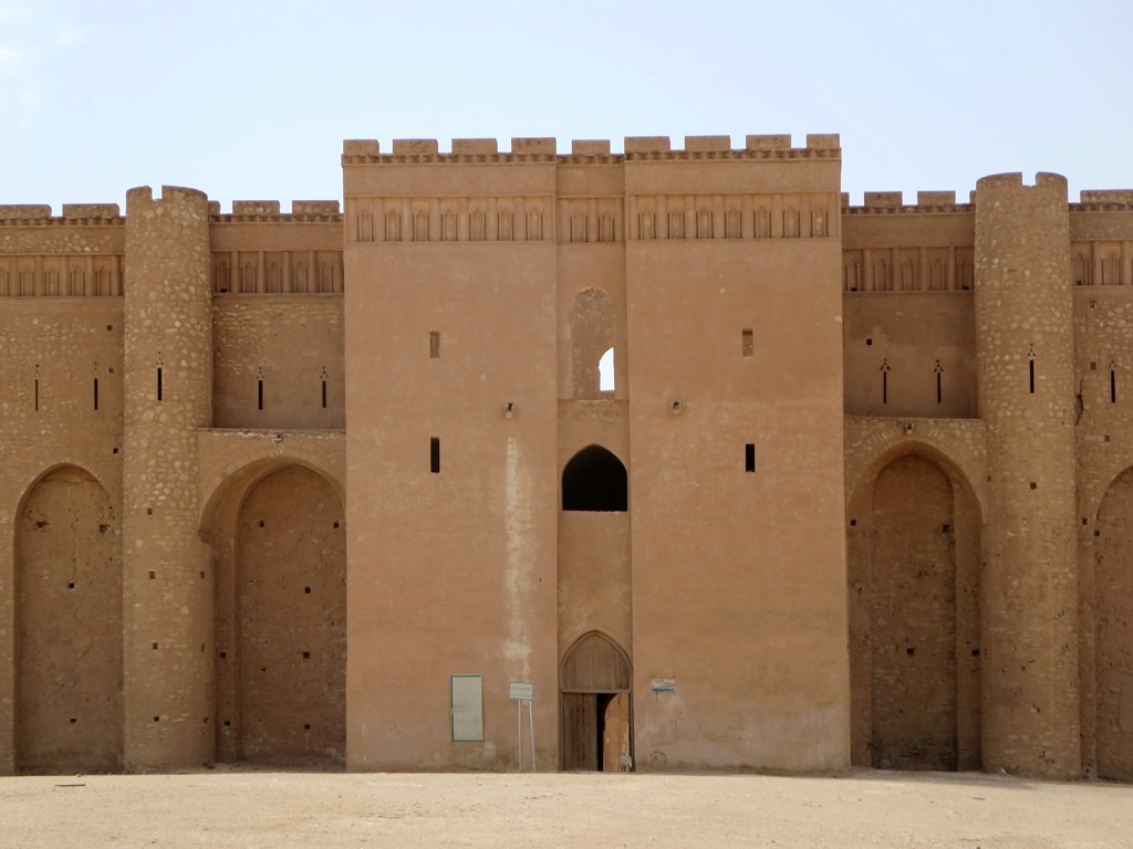 Al-Ukhaidir_Fortess.jpg