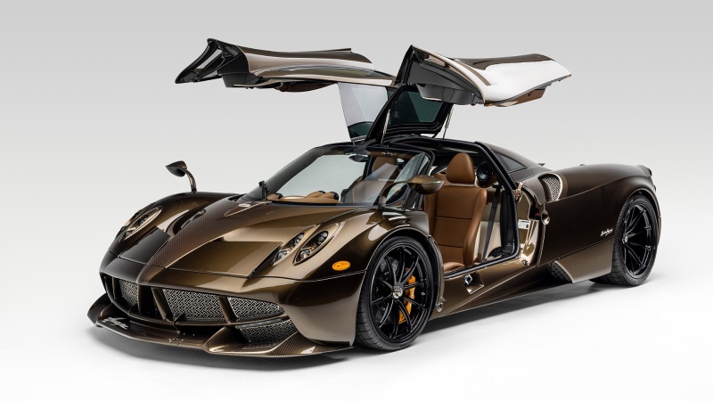 2016-Pagani-Huayra-Hermes-Edition-10(1).jpg