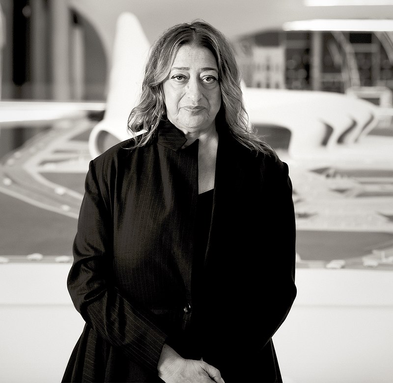 800px-Zaha_Hadid_in_Heydar_Aliyev_Cultural_center_in_Baku_nov_2013.jpg