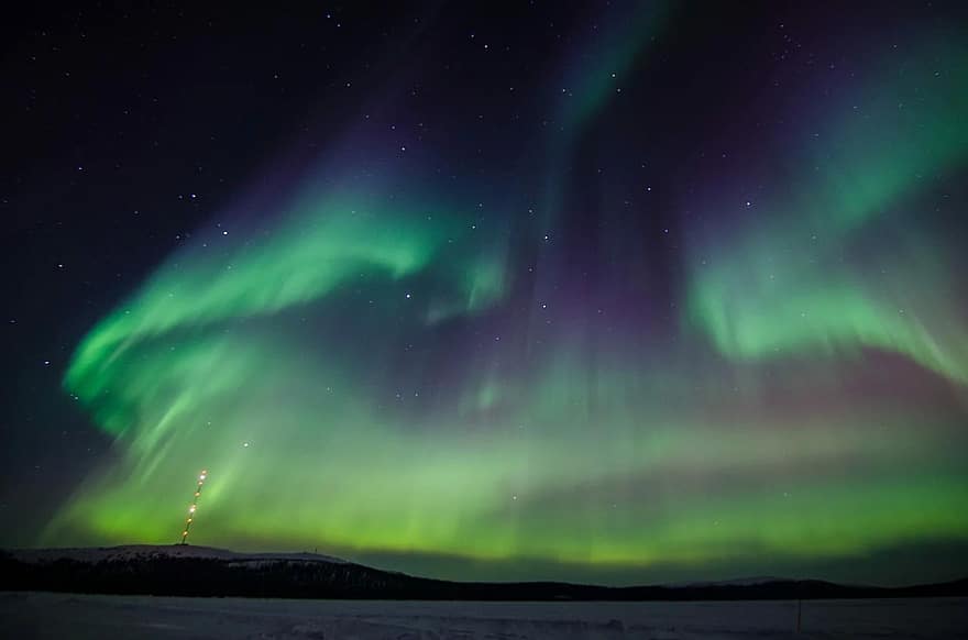 northern-lights-aurora-lapland-aurora-borealis-green-arctic-circle-electrons-winter-starry-sky.jpg