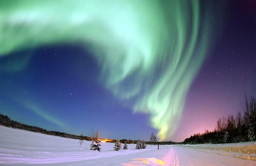 aurora-borealis-aurora-northern-lights-north-pole-aurora-australis-suedlicht-electric-meteor-l...jpg