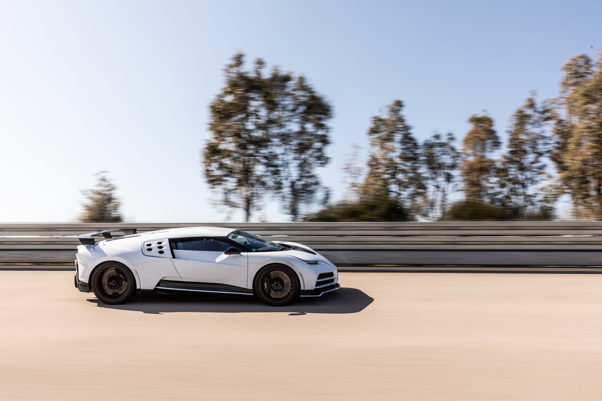 bugatti-centodieci-nardo-testing-6.jpg