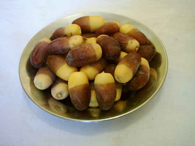 رطب-درخت-نخل.jpg