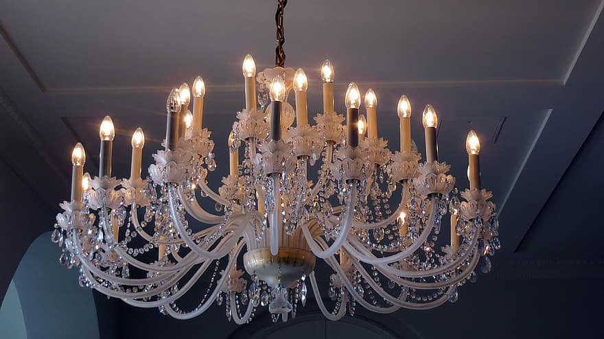 chandelier-gloss-light-rays-crystal-chandelier-crystal-glass-atmospheric-hanging-lamp-room-lig...jpg