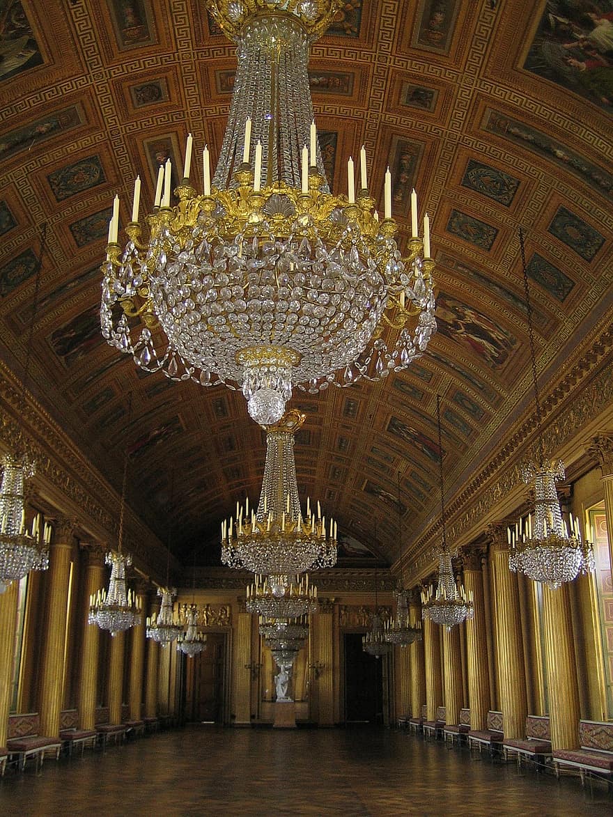 chandelier-royal-palace-compiegne-ballroom.jpg