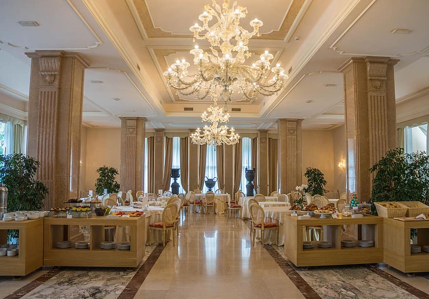 villa-cortine-palace-hotel-breakfast-room-chandelier-luxury-decoration-design-interior-decor.jpg