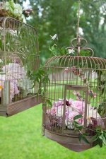 116123177_flowersinbirdcagesideas144.jpg