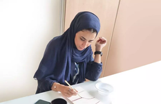 رسامة.png رسامة.png