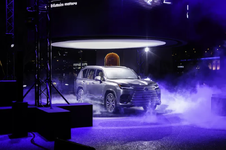 Lexus - LX700h Image (2)_0.jpg.png Lexus - LX700h Image (2)_0.jpg.png