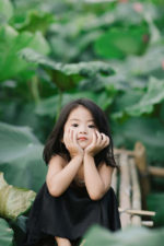 B_é g.ái Bắc Ninh xinh như thiên thần bên hoa sen.png
